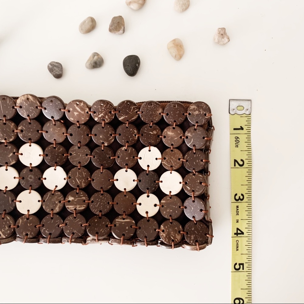 Pebbled Mesh Button Wristlet Pouch - Picture 4 of 5